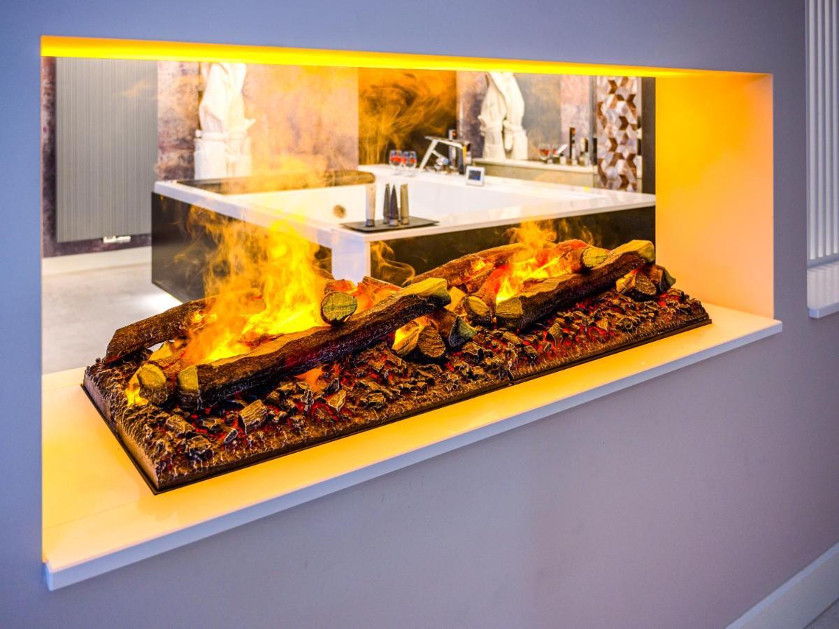 Pietryna Apartments Luxury - Sauna , Jacuzzi , Bezposrednio Przy Ul Piotrkowskiej Łódź Exteriör bild