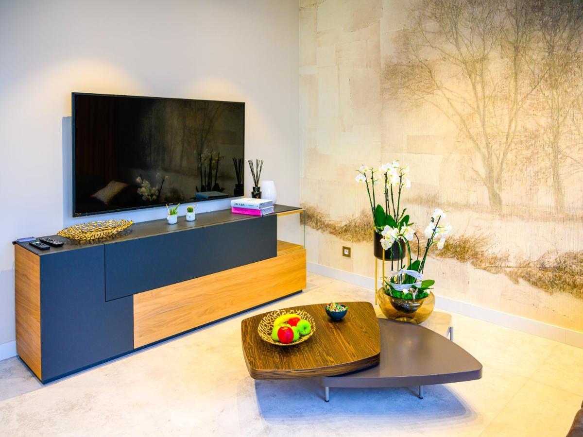 Pietryna Apartments Luxury - Sauna , Jacuzzi , Bezposrednio Przy Ul Piotrkowskiej Łódź Exteriör bild