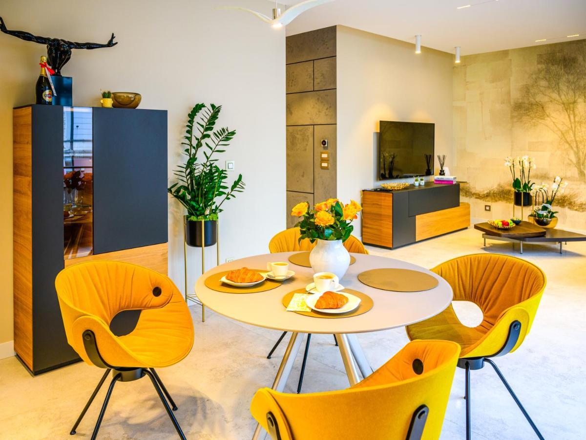 Pietryna Apartments Luxury - Sauna , Jacuzzi , Bezposrednio Przy Ul Piotrkowskiej Łódź Exteriör bild